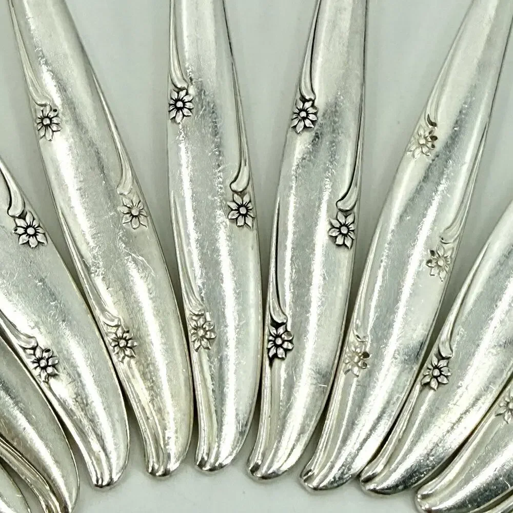Lot of 11 Oneida Community SILVER FLOWER 1960s Silverplate Oval Teaspoons 5 7/8